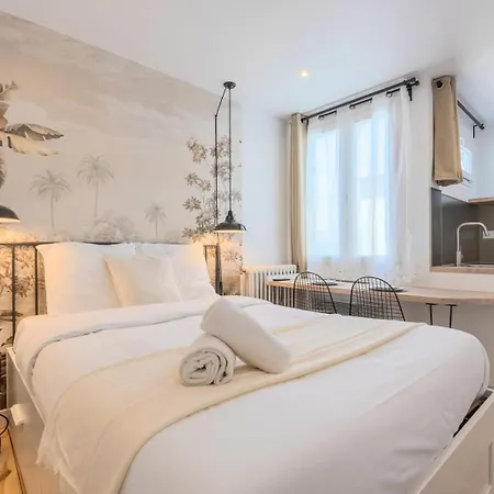 Apartment Hypercentre Beaux-arts Charming *